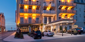 hotel-a-spa-le-nouveau-monde-facade-2