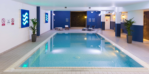 radisson-blu-hotel-stansted-londres-united-kingdom-meeting-hotel-piscine