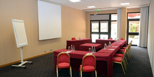sophia-country-club-hotel-seminaire-provence-alpes-cote-d-azur-alpes-maritimes-salle-reunion-a